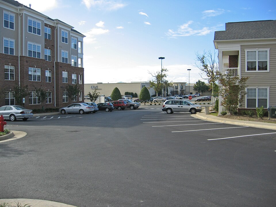 Charlottesville Fashion Square