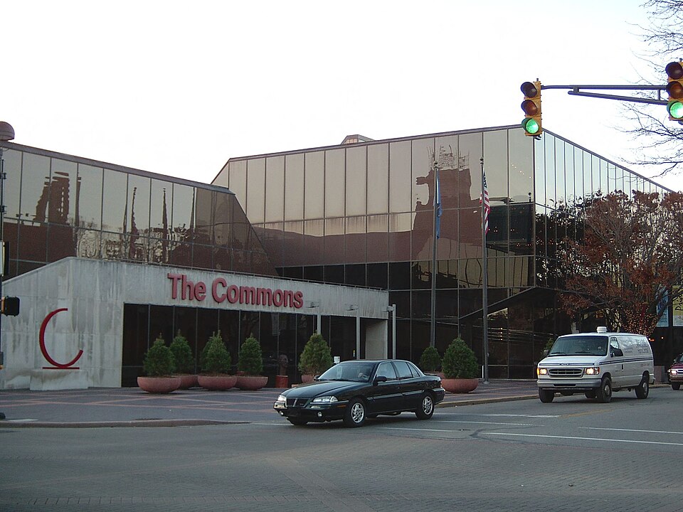 Commons Mall