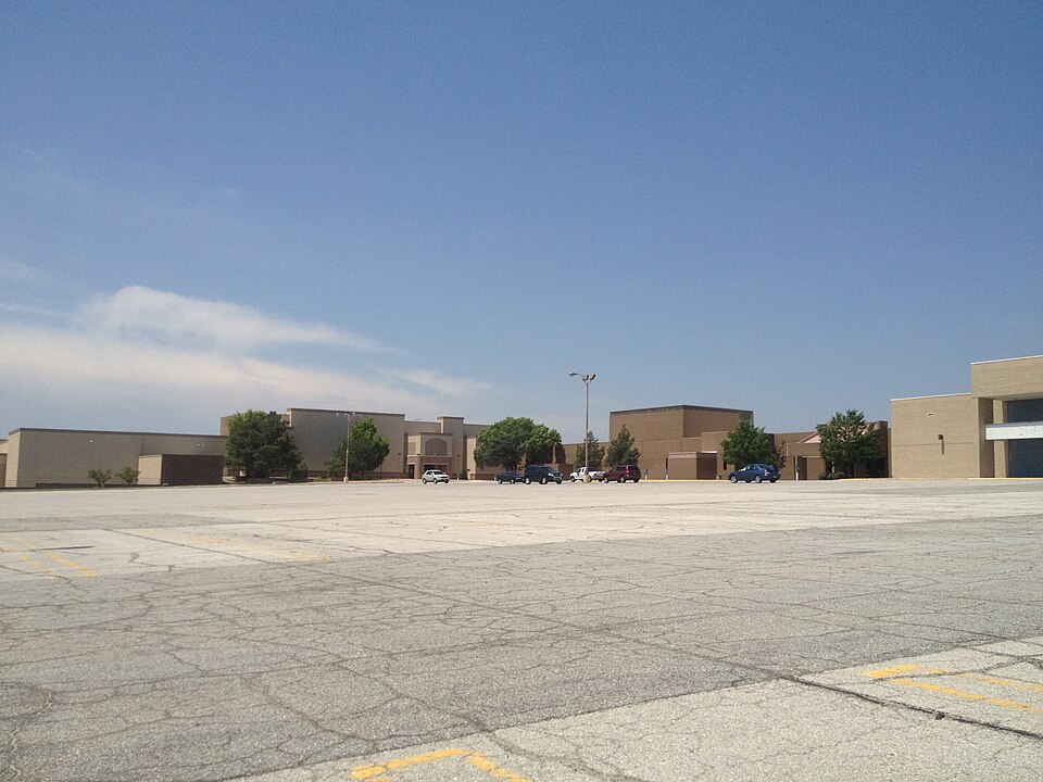 Metro North Mall