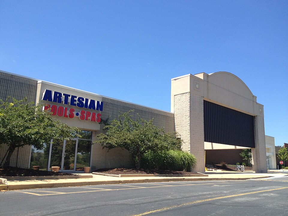 West Manchester Mall